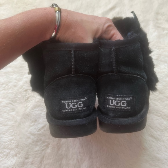 Ugg Ozwear Donkey Zip Boots Big Kids 2 - Picture 7 of 9